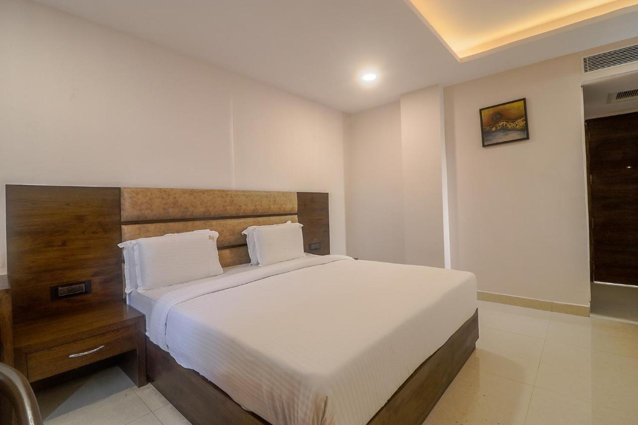 Fabhotel Mid Town Grand Panchkula Εξωτερικό φωτογραφία