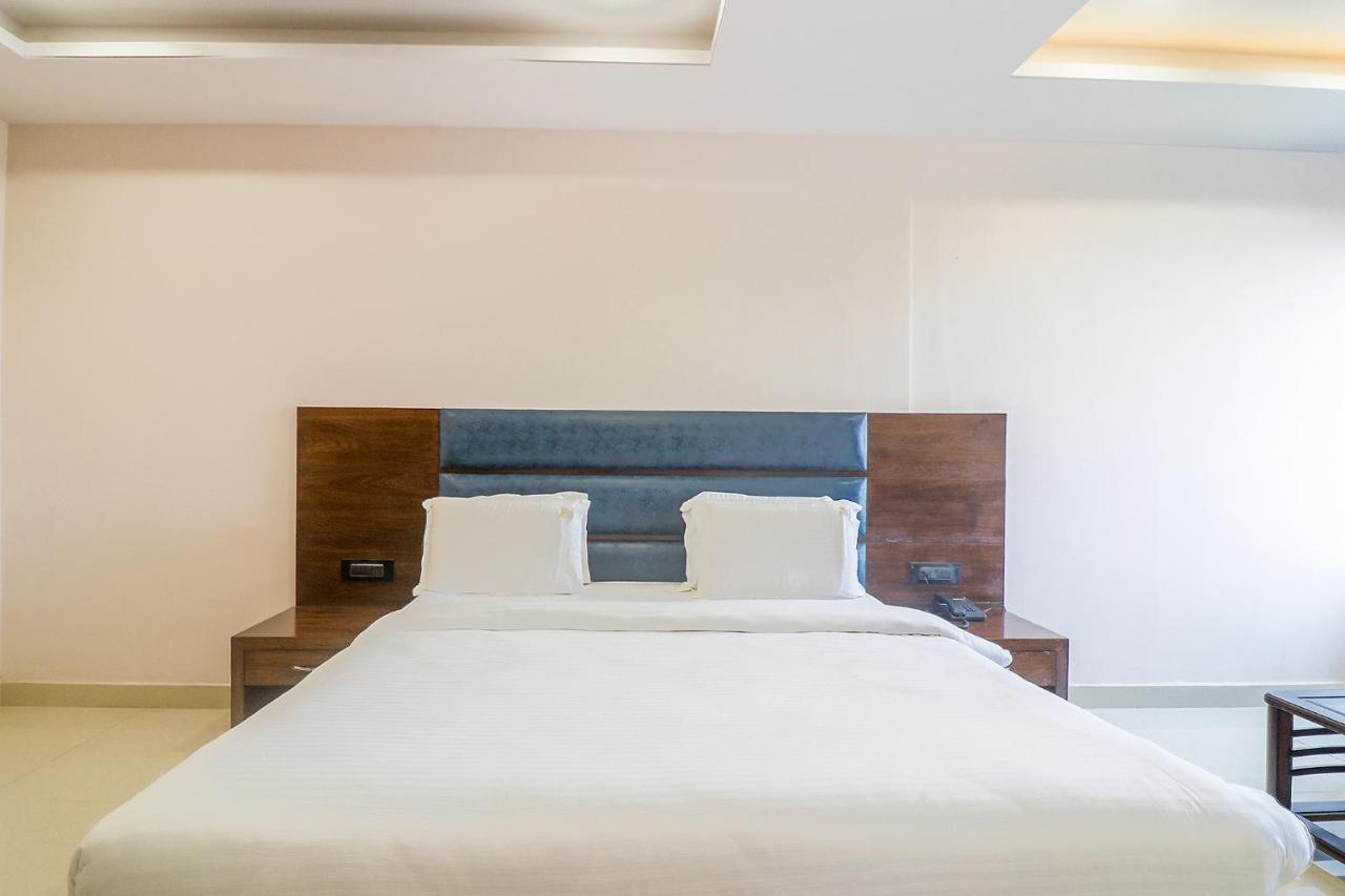 Fabhotel Mid Town Grand Panchkula Εξωτερικό φωτογραφία