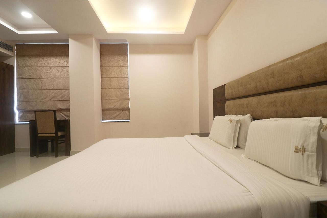 Fabhotel Mid Town Grand Panchkula Εξωτερικό φωτογραφία