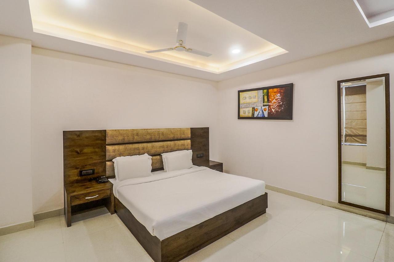 Fabhotel Mid Town Grand Panchkula Εξωτερικό φωτογραφία