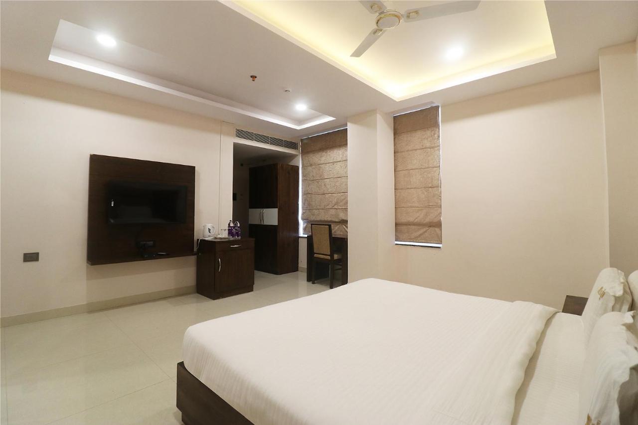 Fabhotel Mid Town Grand Panchkula Εξωτερικό φωτογραφία