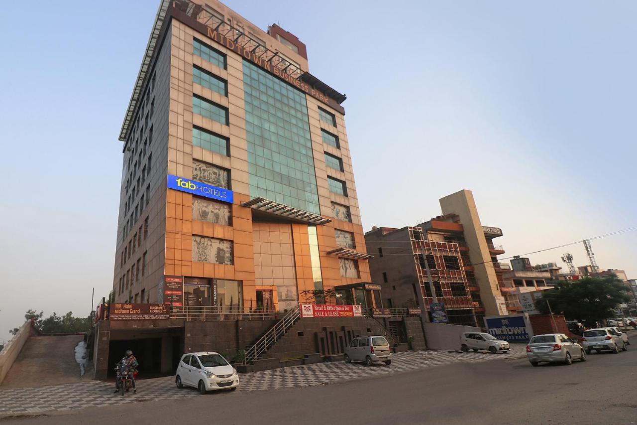 Fabhotel Mid Town Grand Panchkula Εξωτερικό φωτογραφία
