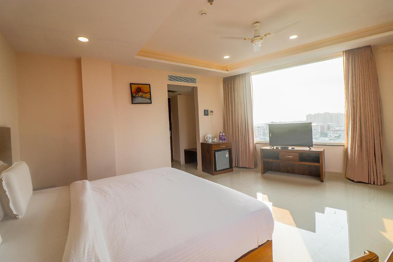 Fabhotel Mid Town Grand Panchkula Εξωτερικό φωτογραφία