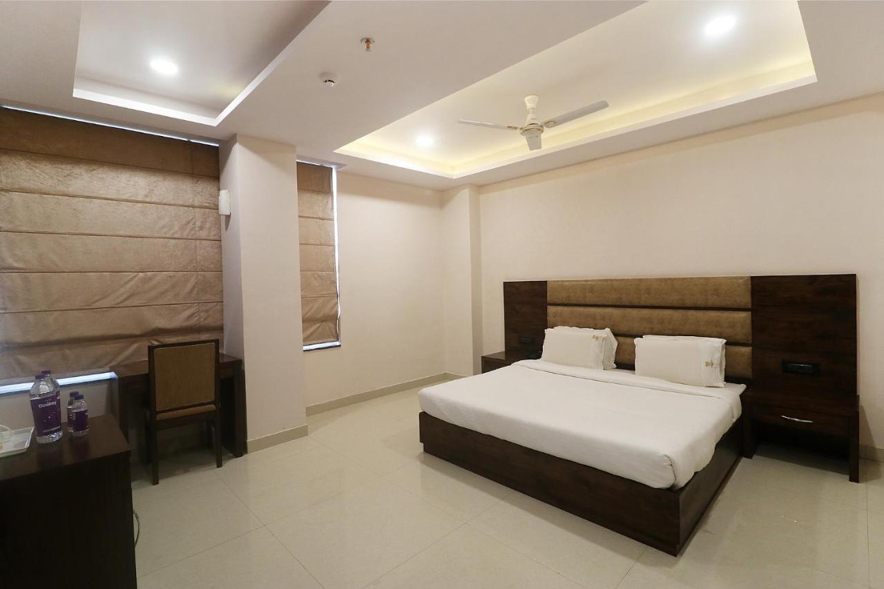 Fabhotel Mid Town Grand Panchkula Εξωτερικό φωτογραφία