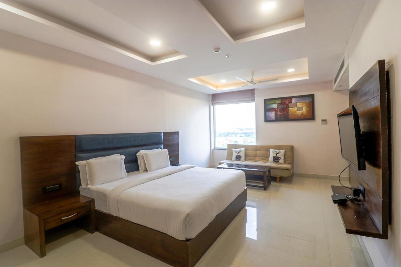 Fabhotel Mid Town Grand Panchkula Εξωτερικό φωτογραφία